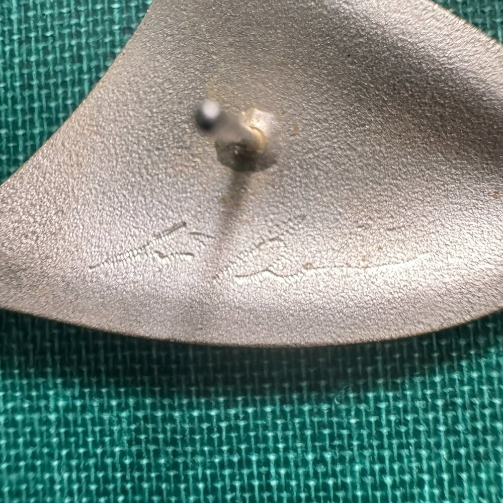 Designer silver post earrings with modern design - Picture 4 of 4